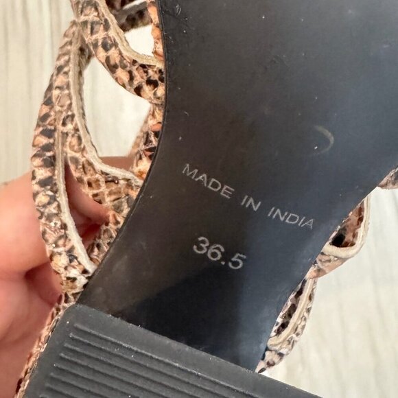 Free People Colette Caged Sandals Snakeskin Python Heels Party Dressy Tan Size 6 - Picture 7 of 10